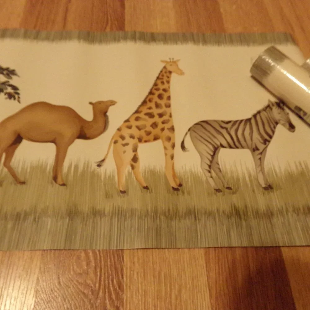 African Safari Animals Tiger Elephant Giraffe Green Grass Cream Wallpaper Border